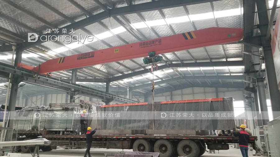 河南不锈钢候车亭发货图二